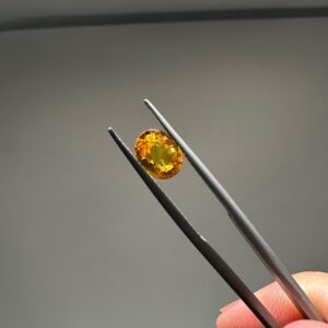 บุษราคัม Yellow Sapphire